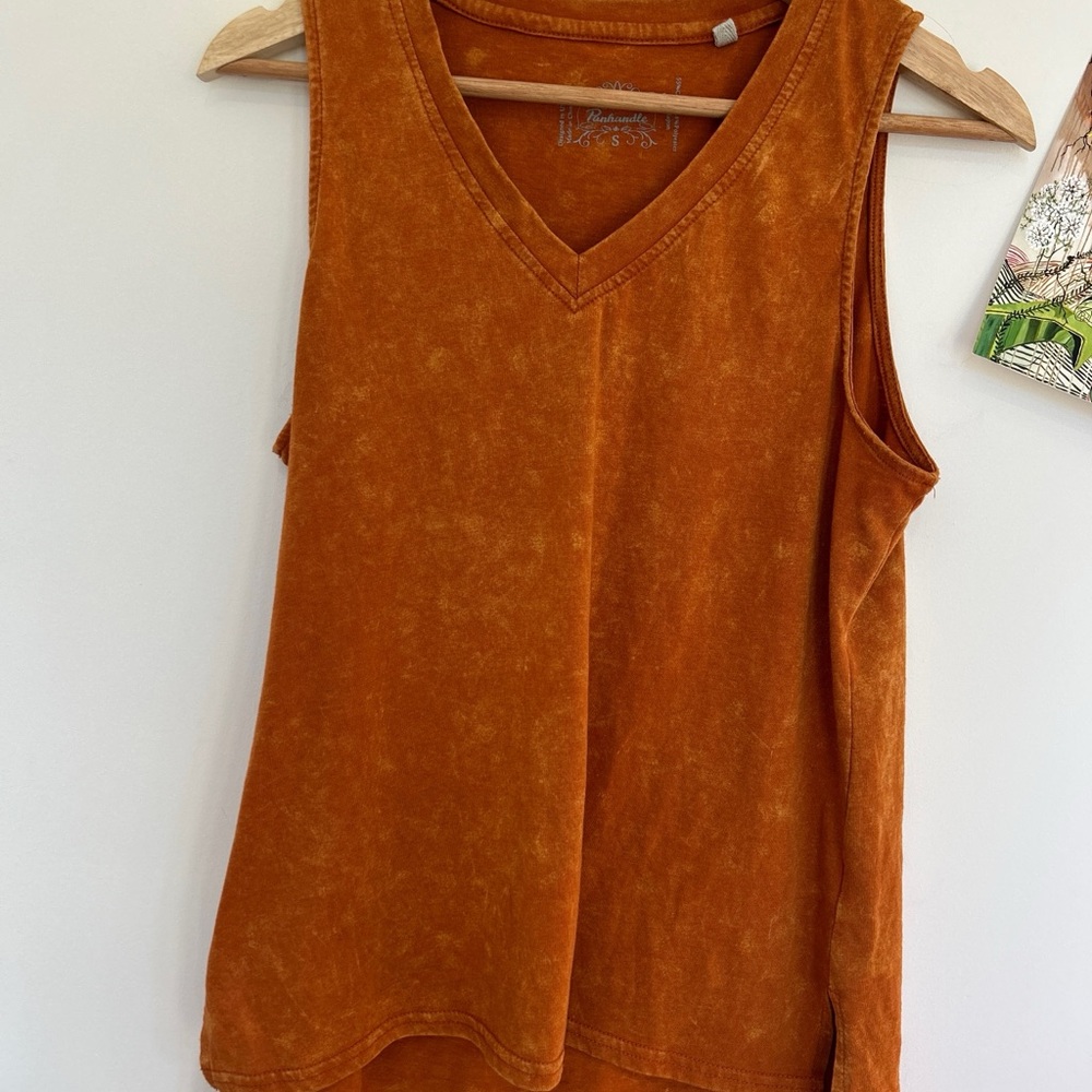 Rustic panhandle‎  Orange V-Neck Tank Top size S